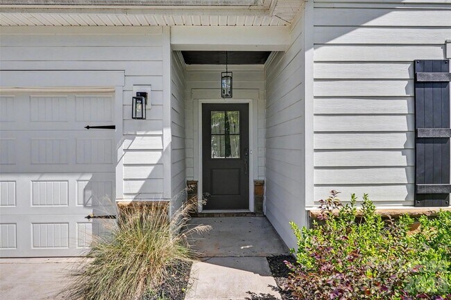 Building Photo - 4513 Duplin Dr