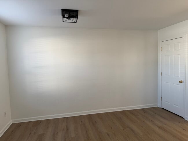 Building Photo - 517 Aidone Dr