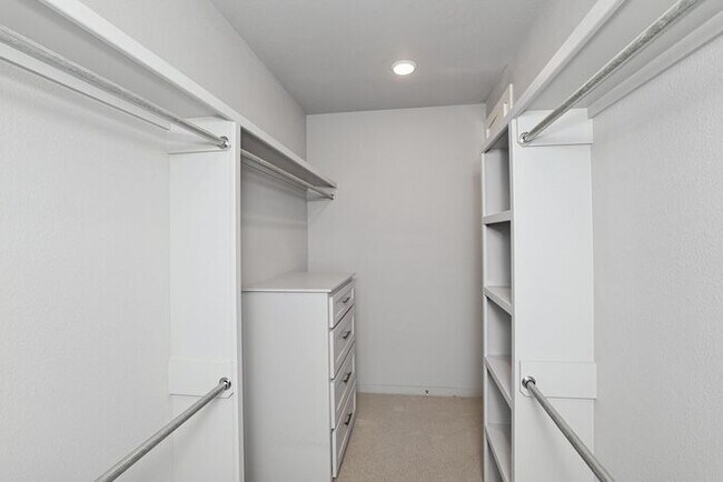 Building Photo - 9240 Highland Springs Dr
