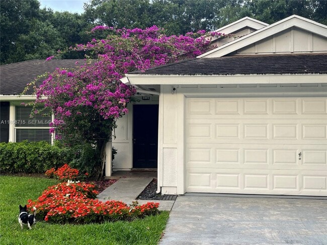 Building Photo - 14561 Tangerine Dr