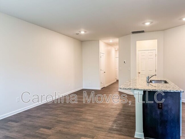 Building Photo - 117 Southridge Ct