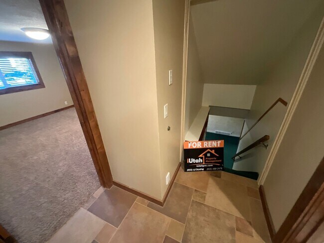 Building Photo - 5859 S