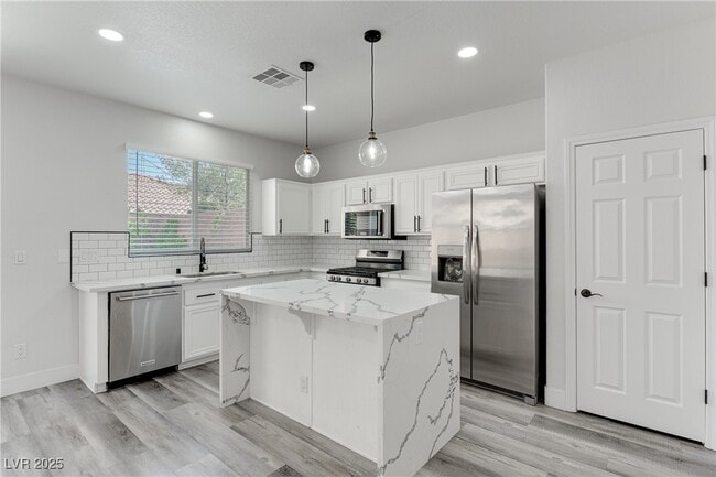 Building Photo - 11057 Village Ridge Ln