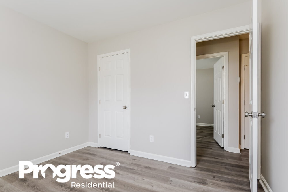 Building Photo - 1243 Brook Farm Ln