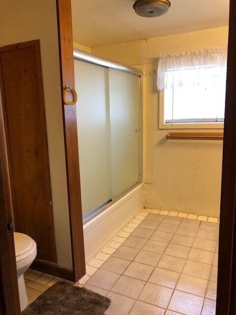 Building Photo - Two Bedroom Home in Moses Lake