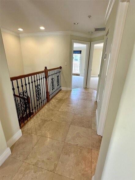 Building Photo - 1362 Bayview Dr