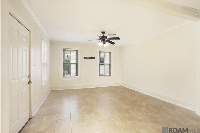 Building Photo - 4314 Mimosa St