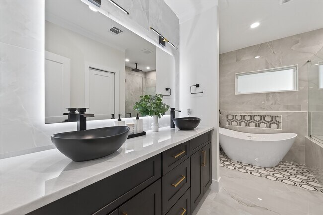 Building Photo - 12311 New Jordan Ln