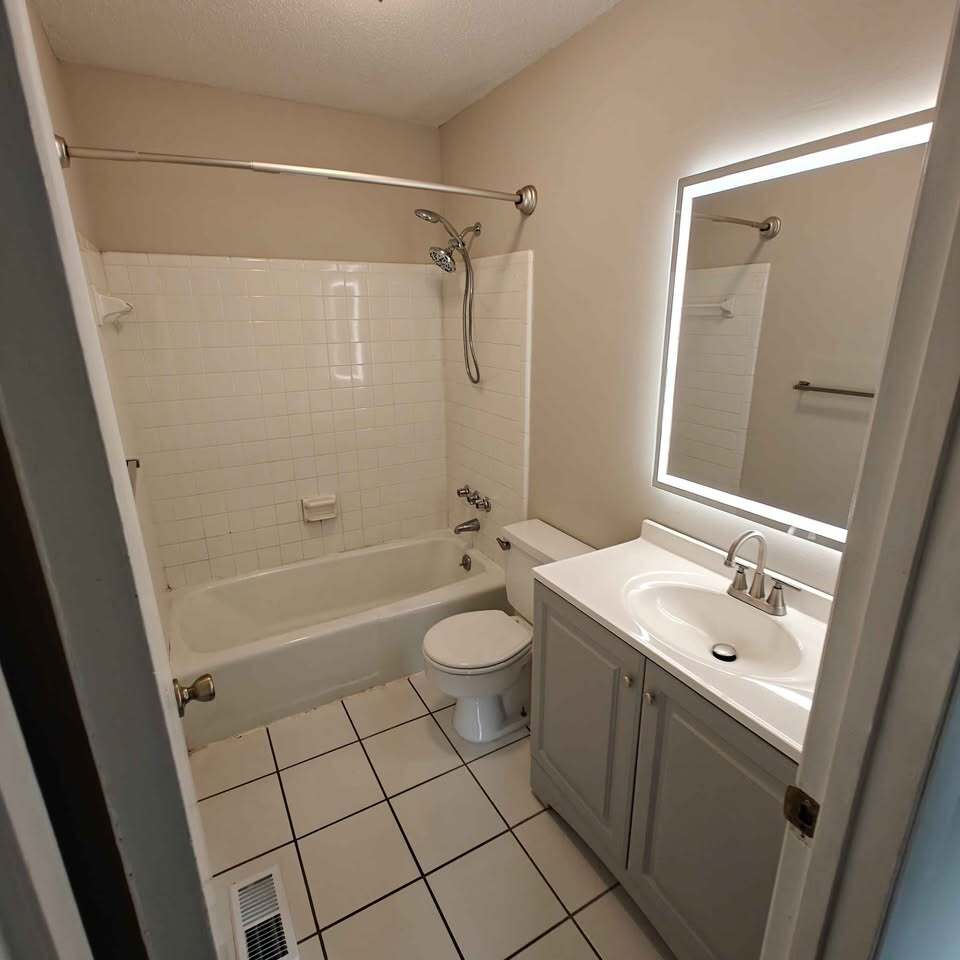 Building Photo - 4001 Lara Ln