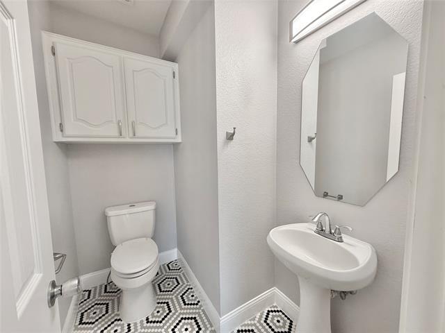 Building Photo - 3105 Cantura Dr