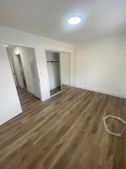 Building Photo - 6136 Fulton Ave