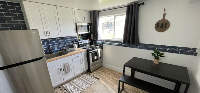 Building Photo - 642 Star Crest Dr W