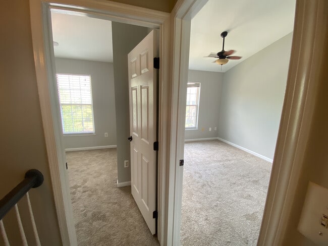 Building Photo - 754 Pine Drift Dr