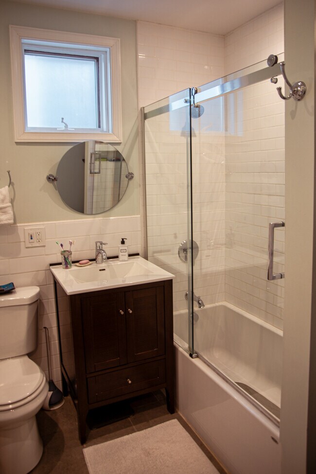 Bathroom - 36 W Eagle St