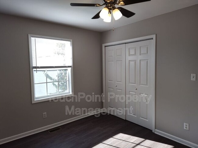 Building Photo - 2831 Mayfair Ave