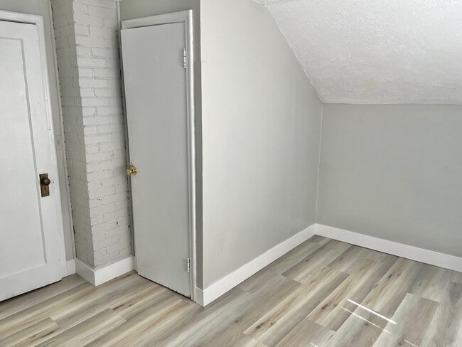 Building Photo - 4 Plex Seller Finance