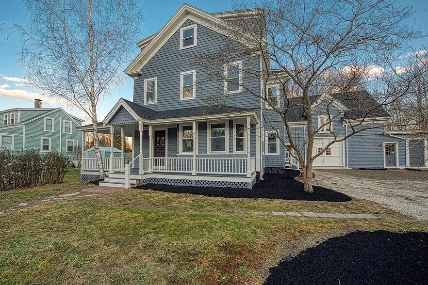 Primary Photo - 22 Main St