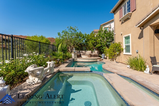 Building Photo - 28852 N Iron Village Dr