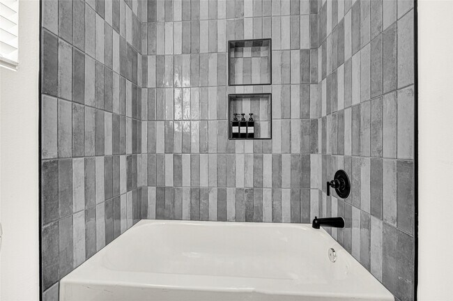 Building Photo - 4201 Stassen St