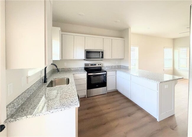 Building Photo - 531 Cosmos St