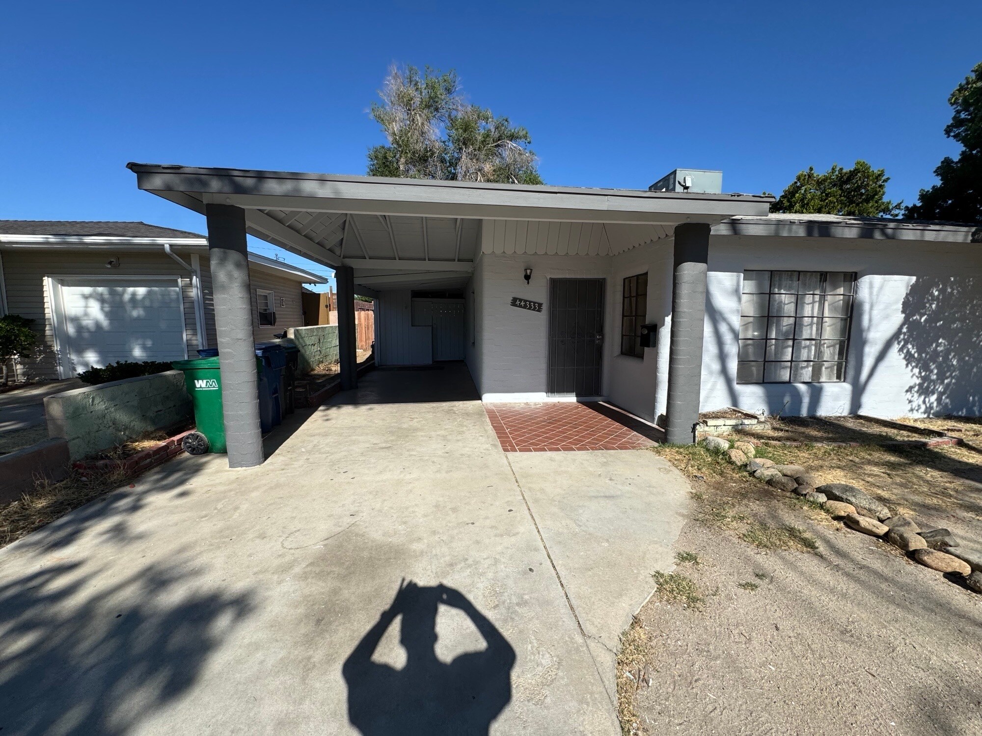 Building Photo - 44333 Elm Ave