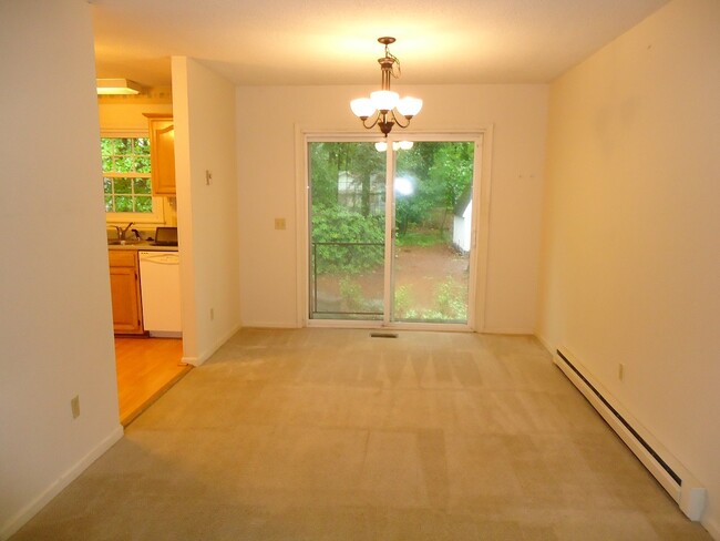 Building Photo - 309 Holtz Ln