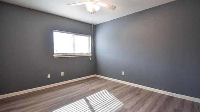 Building Photo - 502 Hidden Brook Ln