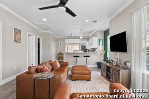 Building Photo - 810 Dakota St