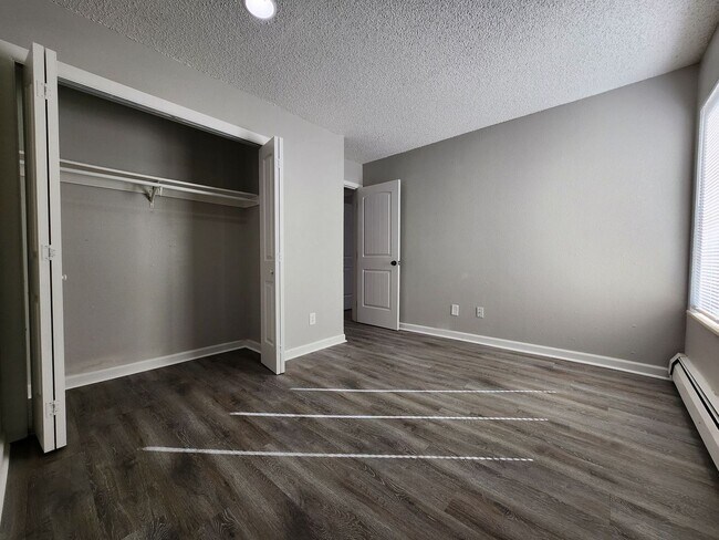 Building Photo - 4615 Picturesque Ct