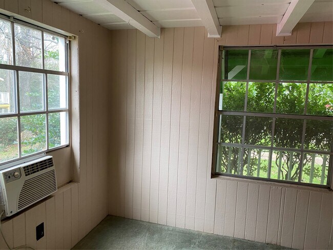 Building Photo - 3300 Elks Dr