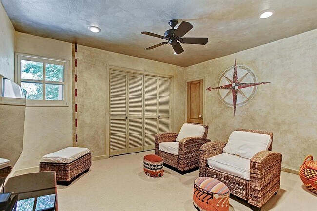 Building Photo - 2607 Crossvine Cir