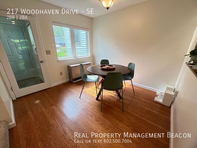 Building Photo - 217 Woodhaven Dr