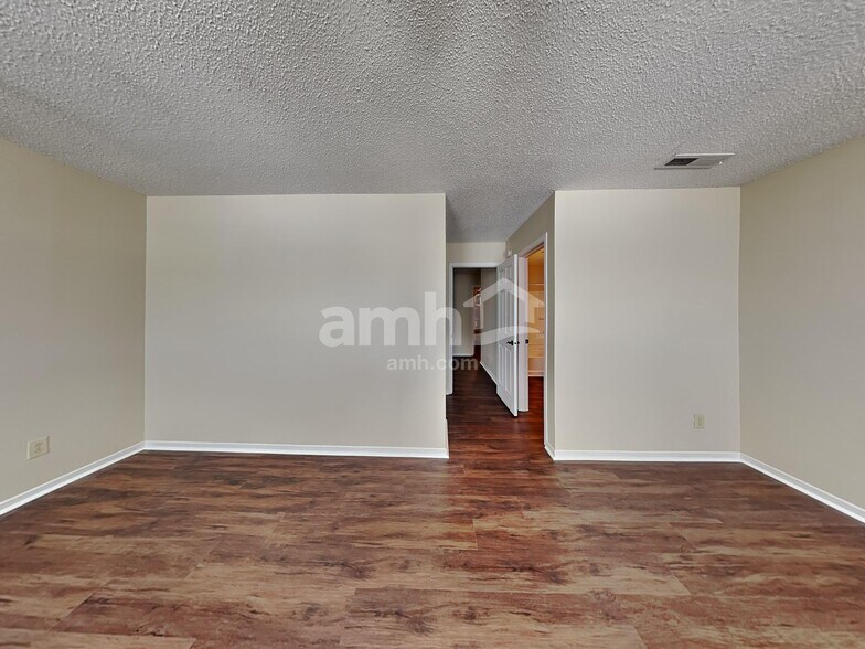 Building Photo - 10325 Carrington Way