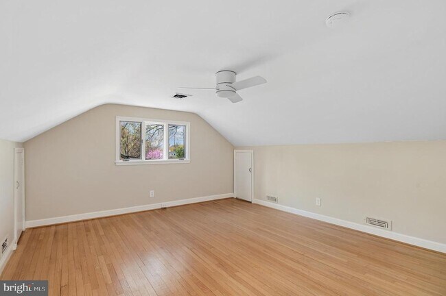 Building Photo - 5523 Uppingham St