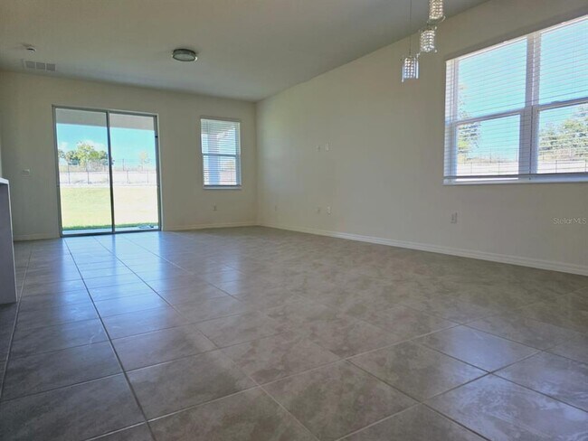 Building Photo - 9168 Westside Hls Dr