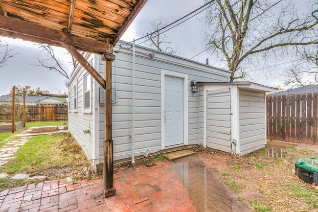 Building Photo - NOW AVAILABLE - Santa Rita Charmer w/ Deta...
