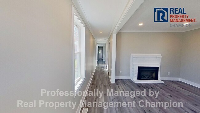 Building Photo - Updated 3 BD/1.5 BA Home in the Heart of Downtown Wilmington