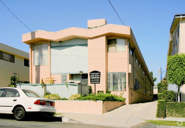 Building Photo - 853 W Beach Ave