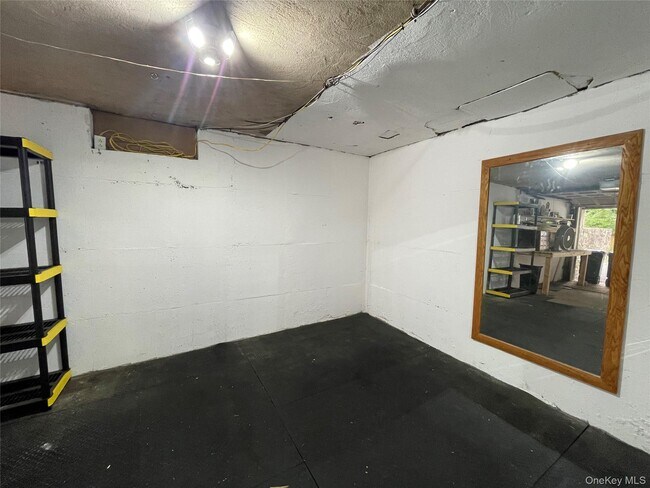 Building Photo - 1058 Palmer Ave