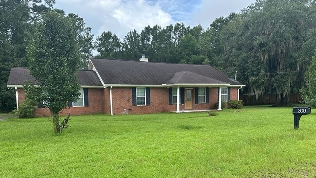 Building Photo - 300 Lakeshore Dr