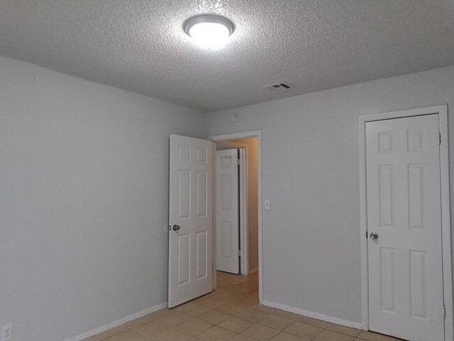 Primary Photo - Welcoming 2-Bedroom Home in a Quiet Northe...