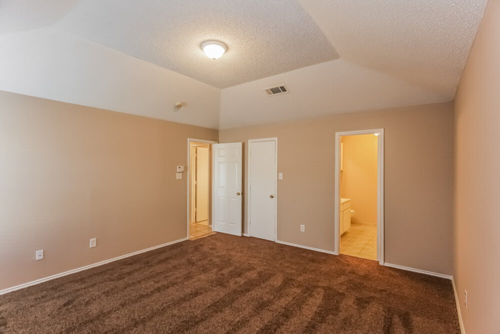 Building Photo - 6505 Nicole Way