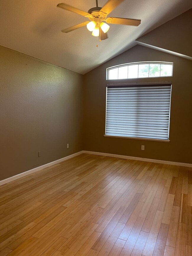 Building Photo - 3 bedroom single family house in Broomfield