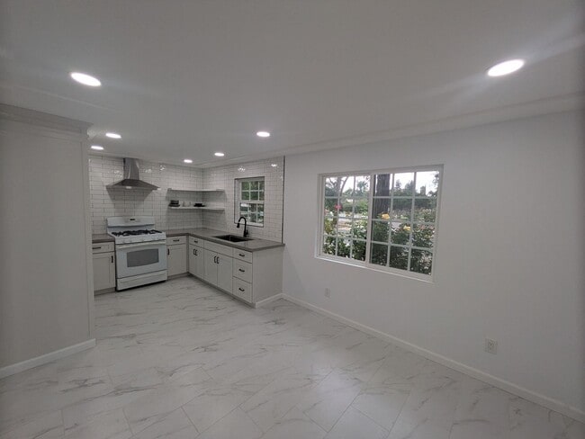 Building Photo - Charming 2/1 bath ADU- in an Ideal Location close to down town Claremont!