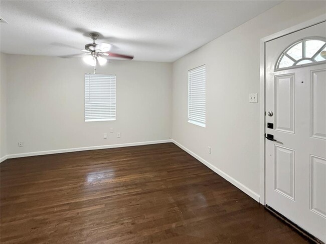 Building Photo - 5606 Samuel Huston Ave