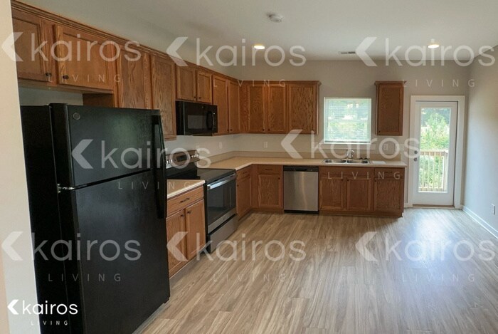 Building Photo - 161 Bates Ln