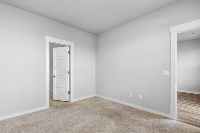 Building Photo - 356 Casper Dr