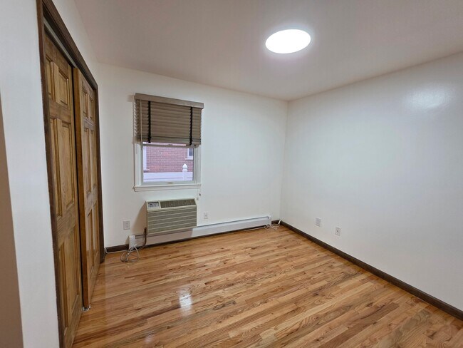 Building Photo - 40-17 215th Pl