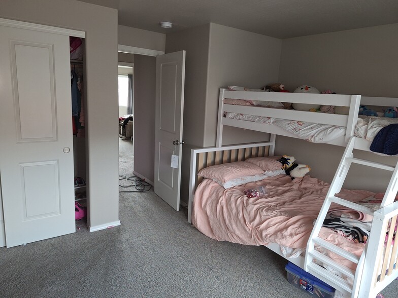 Bedroom 3 - 4140 Furlong Ave SE