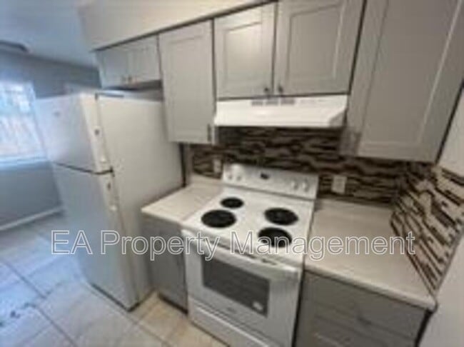 Building Photo - 12809 Dorado Dr SE